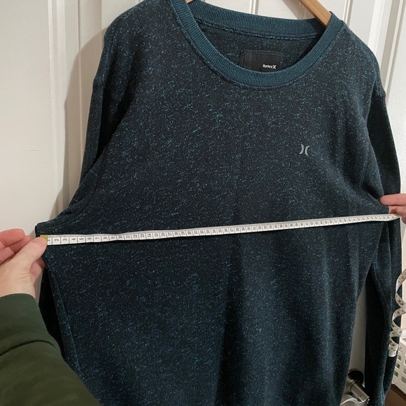 Large Hurley Crew Neck Sweater - Picture 7 of 7